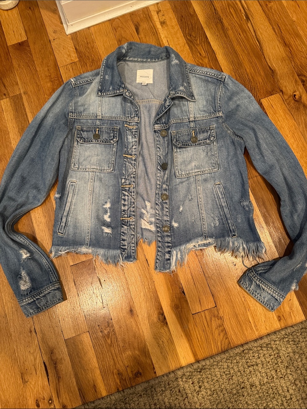 Hidden Women's Distressed Light Blue Denim Jacket size small